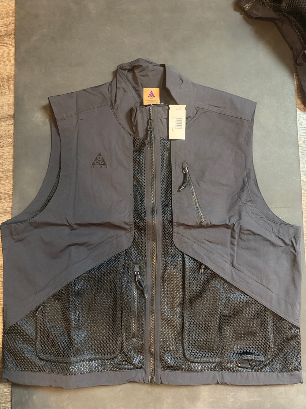 Nike ACG Black Mesh-Panel Utility Vest